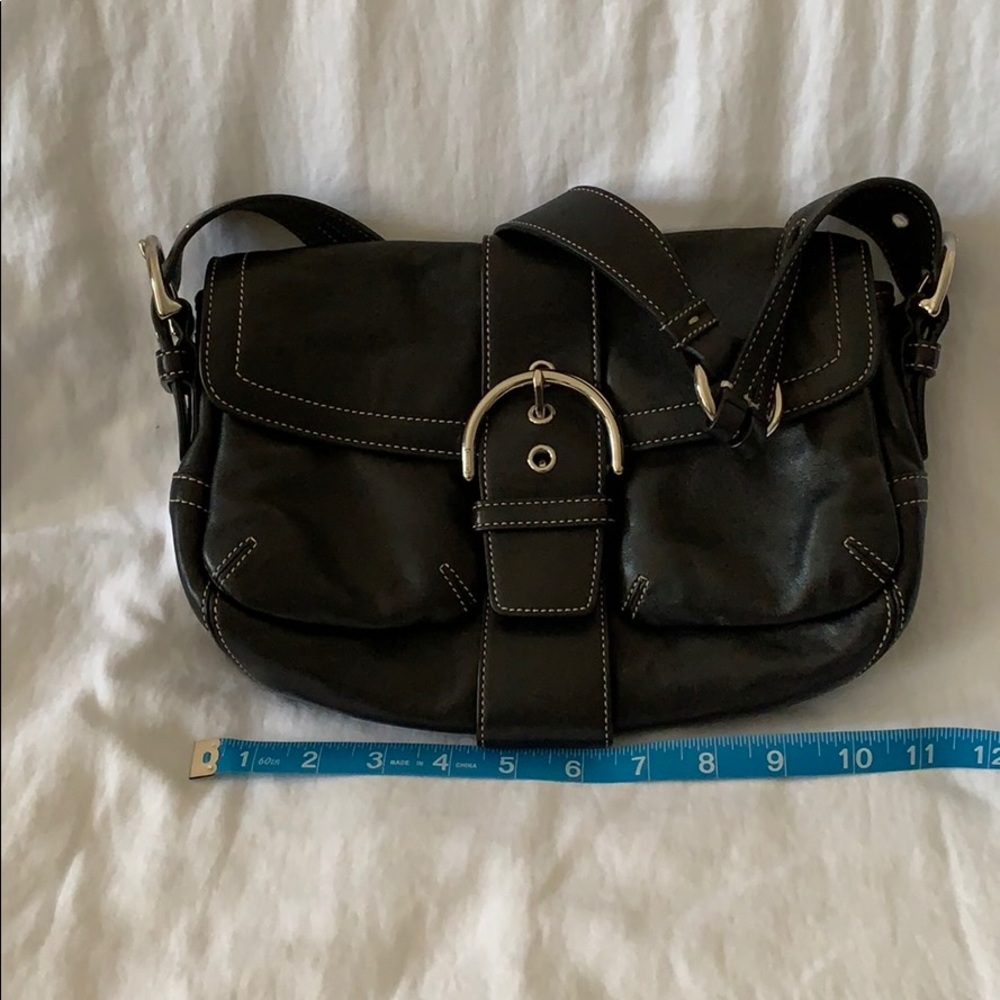 Classic Coach shoulder bag brown leather